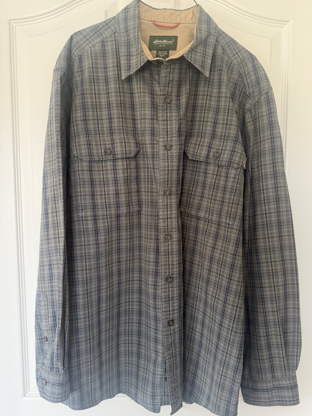 Eddie Bauer Men’s Gray and Blue Plaid Long-Sleeve Button-Down Shirt Cotton L